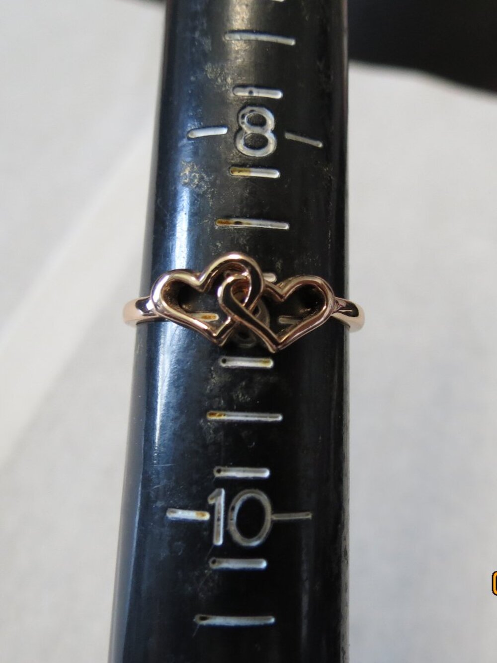 USED-Size 9 Costume Rose Gold Double Interlocking Heart Ring
